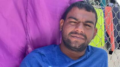 Derwi Bracho Suárez fracasó dos veces antes de poder cruzar la frontera
