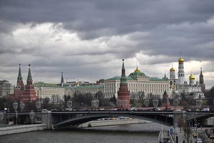 Desaceleración económica en Rusia obliga al Kremlin a aumentar impuestos y tarifas