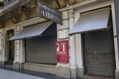 Desalojan Clásica y Moderna y el cierre podría ser definitivo