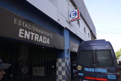 Desalojan en Once a la empresa que tenía una polémica concesión y que pertenece a Néstor Otero, el “Zar de Retiro”.