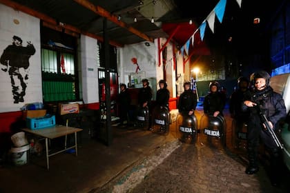 Desalojan un predio tomado por una cooperativa de Grabois