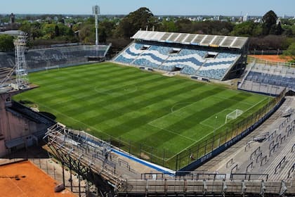Desalojaron el estadio de Gimnasia y Esgrima de La Plata esta tarde, en la previa del superclásico con Estudiantes