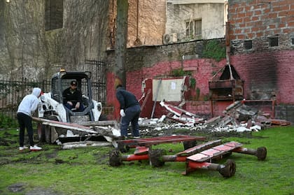 Desalojaron un edificio usurpado hace más de 26 años en Parque Patricios