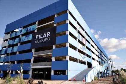 Desalojaron un predio y se lo devolvieron a un empresario investigado por narcolavado junto al hijo y la viuda de Pablo Escobar Gaviria