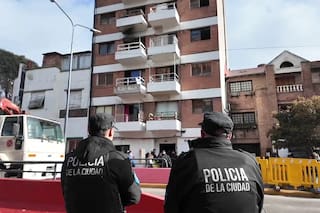 Desalojan un edificio de Núñez que fue usurpado hace 30 años y no tenía luz ni gas