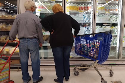 Desánimo ante las góndolas del supermercado: el 42,9% valora los productos con Precios Cuidados, pero se queja de que no los encuentra