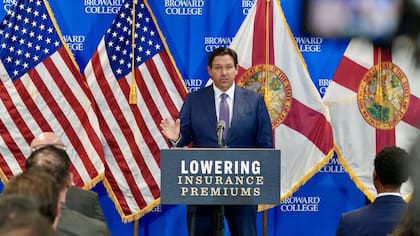DeSantis anunció una reducción en la prima de los seguros en Florida