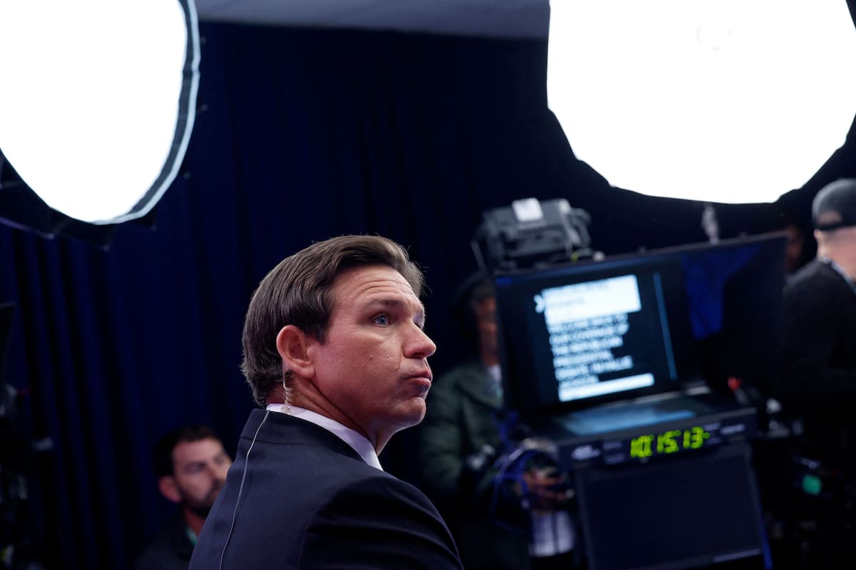 DeSantis dijo que el vetó el proyecto de ley de la Sesión Especial B porque “se han elaborado proyectos de ley más fuertes y agresivos que establecerán aún más a Florida como líder de la nación en política de inmigración