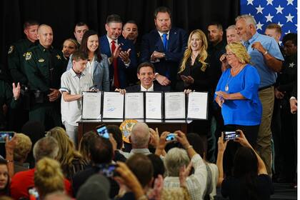 DeSantis ha promulgado diferentes proyectos de ley en los últimos días
