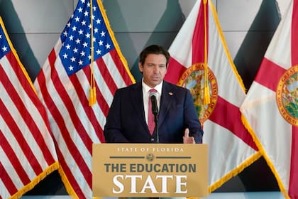 DeSantis no puede competir por un tercer mandato consecutivo por lo que establece la Constitución de Florida