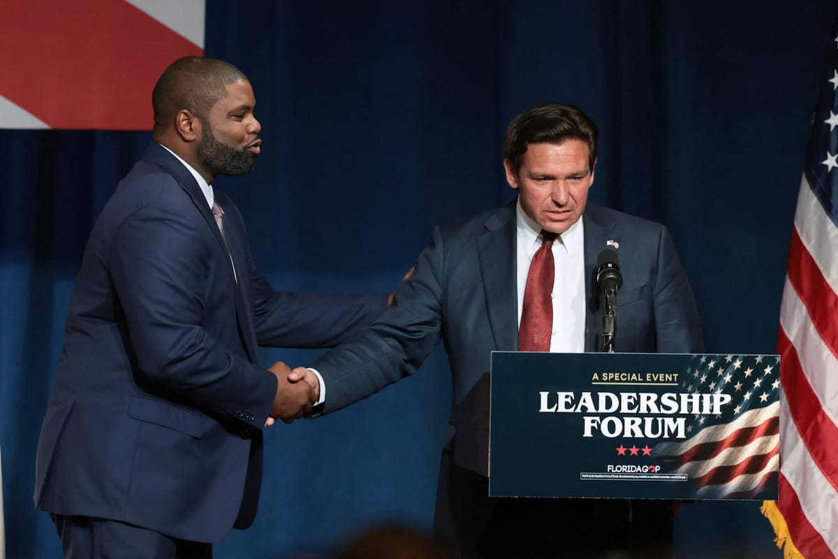 DeSantis y Byron Donalds participaron del Florida GOP Leadership Forum en Tampa, donde el gobernador anunció su respaldo al candidato republicano