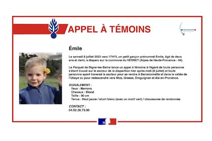 “¿Qué le pasó a Émile?”, se preguntaba este martes el diario regional Nice-Matin, uno de los rotativos que junto a Le Parisien o La Provence llevan en portada una imagen del pequeño de pelo rubio, ojos marrones y que lleva cuna flor amarilla detrás de su oreja izquierda