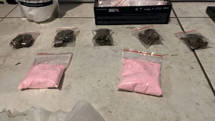 Desbarataron en Villa Crespo una cocina de drogas sintéticas montada por un dealer venezolano