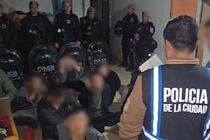 Desbarataron una organización acusada de atacar a comerciantes chinos: buscan a una prófuga