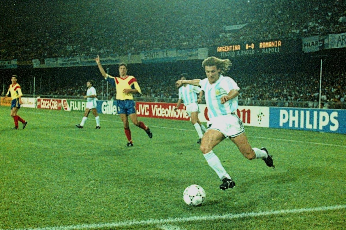 Desborda Caniggia contra Rumania; el atacante más desequilibrante de la selección en Italia 90