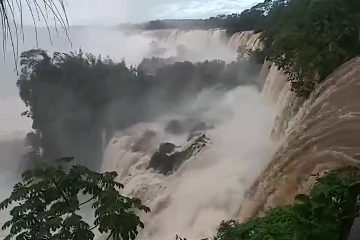 Desborde en cataratas
