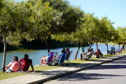 Descanso a orillas del río.