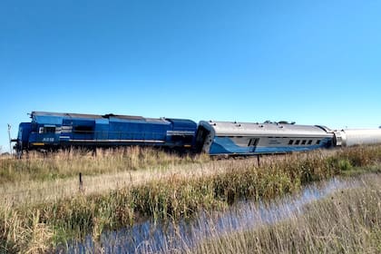 El tren que descarriló en Olavarría, el 8 de marzo.