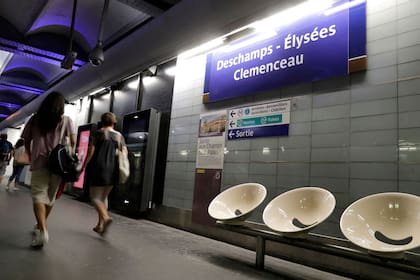 Deschamps Élysées, la estación del Metro de París que homenajea al DT galo