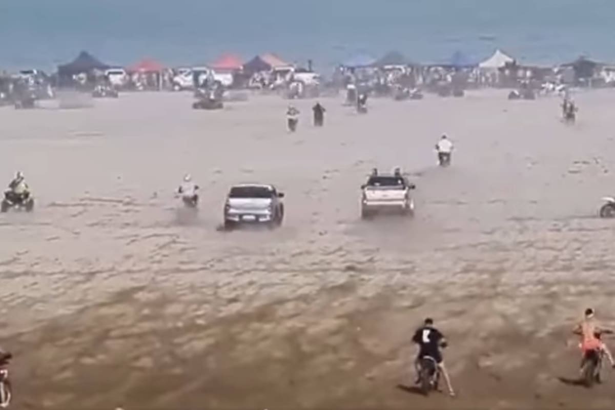 Descontrol en Villa Gesell: dos conductores corrieron picadas en medio de una multitud de gente