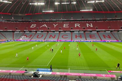 Descripción general del estadio vacío durante el partido de fútbol de la Primera división alemana de la Bundesliga entre el FC Bayern Munich y el Eintracht Frankfurt el 23 de mayo de 2020 en Munich, sur de Alemania