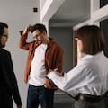 Los expertos en psicología coinciden: si te tocás la cabeza durante una conversación puede traducirse como un gesto espontáneo de inseguridad