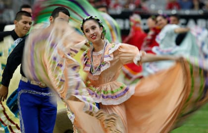 Descubre todas las celebraciones y eventos que se llevarán adelante por el Mes de la Herencia Hispana (AP Foto/Ross D. Franklin, archivo)