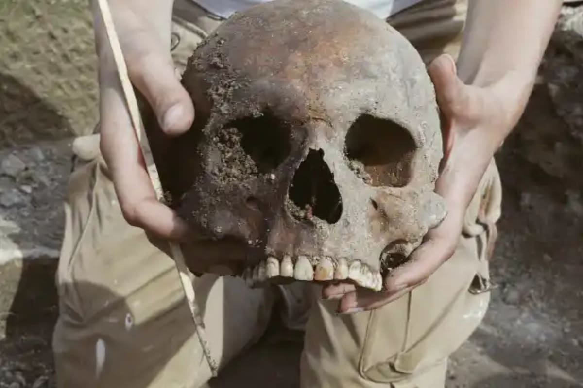 Descubren el esqueleto de un casi vampiro en Croacia