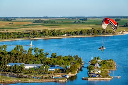 Descubrí las cinco lagunas ideales para relajar y hacer pesca deportiva cerca de Buenos Aires