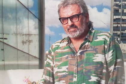 Descubrimos el secreto de Benito Fernández para parecer más alto