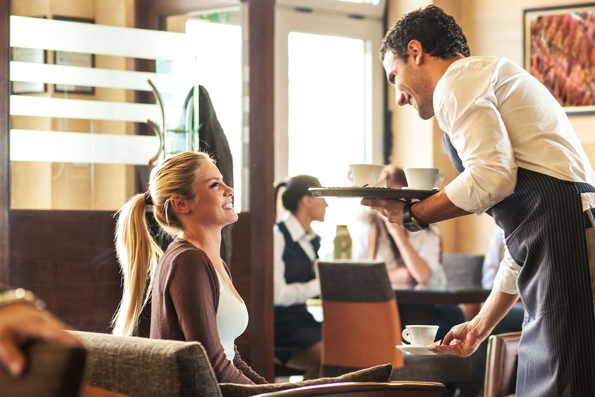 Descubrir nuevas zonas gastronómicas también puede brindar el plus de un servicio más atento y cercano a la vieja escuela de mozos