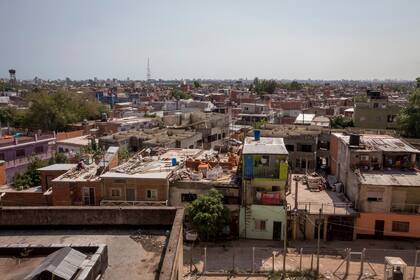 Desde 1980, el Elefante se empezó a poblar paulatinamente de familias que no tenían otro lugar donde vivir
