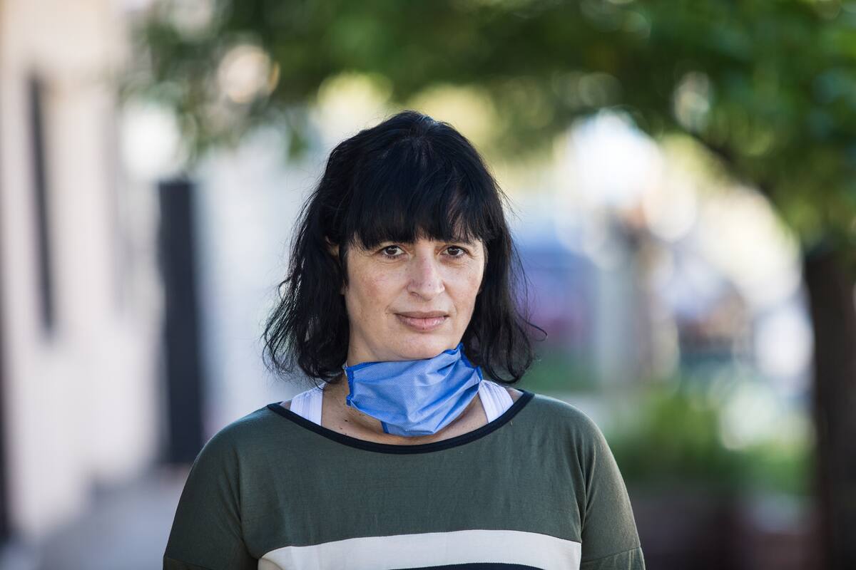 Desde 2011 que Felicia Negri, de 45 años, denunciaba que algún día su ex pareja la iba a intentar asesinar. Finalmente, lo que ella desde hacía tantos años venía advirtiendo a la justicia, sucedió. Hace un mes, él le disparó en la puerta de su casa frente a sus hijos, quienes le salvaron la vida de milagro.