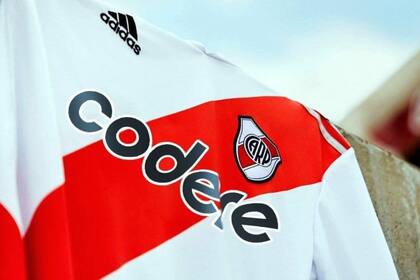 Desde 2022 River tiene a la empresa Codere como main sponsor en su camiseta