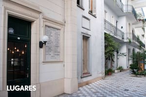 Desde adentro, el pasaje residencial de 57 departamentos al que hoy sólo pueden acceder los propietarios.