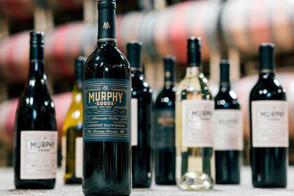 Desde aprender los secretos del a cosecha de la uva hasta el manejo de una degustación de vinos, todo está incluido en esta tentadora propuesta laboral