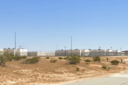 Desde California hasta Nueva York, CoreCivic, la empresa administradora del centro de detención, tiene instalaciones en todo Estados Unidos