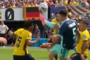 La polémica en el gol de Alemania frente a Ecuador: ¿hubo jugada peligrosa?