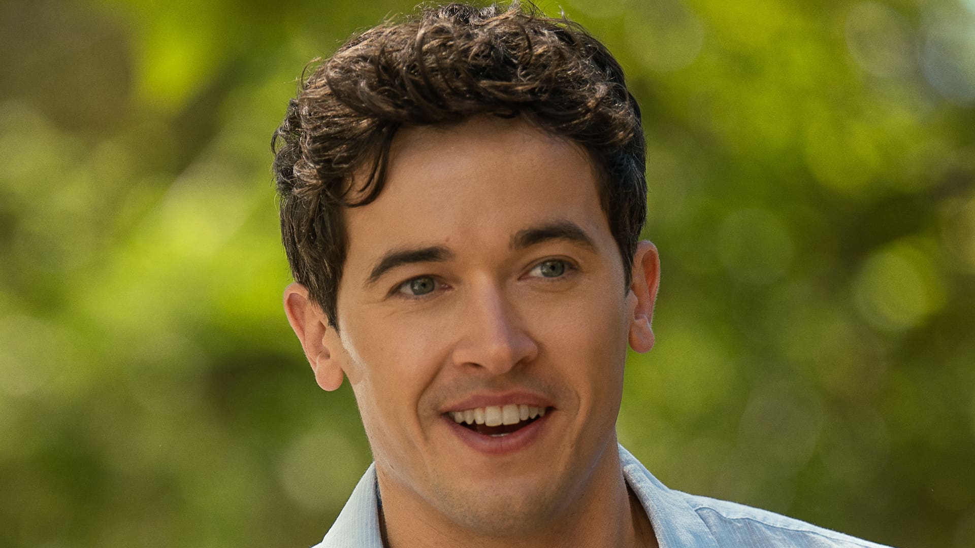Desde el estreno de Gente que conocemos en vacaciones, el actor británico Tom Blyth integra el grupo de “los chicos del momento” de la industria de Hollywood
