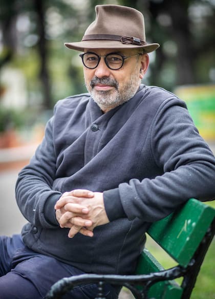 Desde el estreno de La televisión y yo, en 2002, Andrés se embarcó en documentales que cruzan el cine con su propia historia.