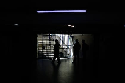 Desde el gobierno porteño justificaron las detenciones y expresaron que “la Justicia dispuso la detención de dos dirigentes gremiales por afectar el servicio del subte", declarado esencial en junio pasado