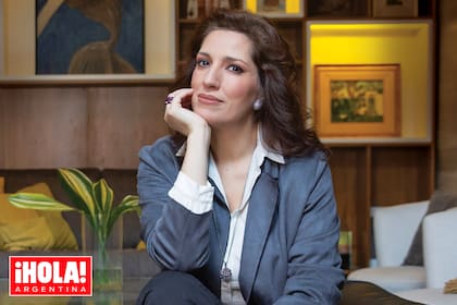 "Desde el principio, supe que tendría una maternidad distinta de la que habían tenido conmigo. Fui plenamente consciente de que no iba a repetir la historia", segura la artista, que es madre Román, Álex y Elisa. "La maternidad, a mí, me hizo poderosa".