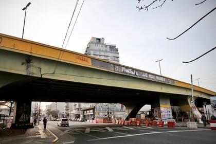 Desde el sábado no se podrá circular por la avenida, entre Cabrera y Castillo; lo desmontan para elevar las vías del San Martín entre Palermo y La Paternal