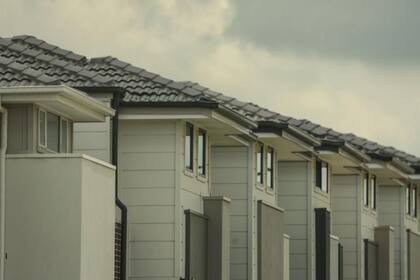 Desde el sector inmobiliario australiano equiparan las propuestas de Van der Berg con un robo, pero él sostiene que la gente requiere soluciones ya