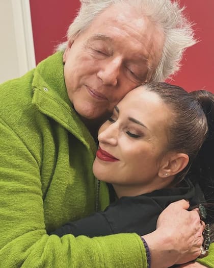 "Desde ese momento a hoy no pude dejar de cantar", recordó Perlusky en un posteo de Instagram sobre el día que Pepe Cibrián la ayudó a descubrir su talento como cantante
