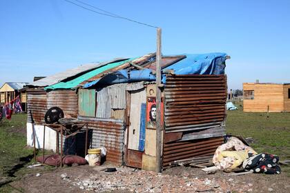 Desde febrero hasta hoy, más de mil familias se hicieron de sus parcelas en el predio donde solía funcionar el Club Planeadores La Plata; los terrenos pertenecen a la Agencia de Bienes del Estado