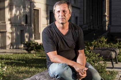 Desde fines de los 90, Eduardo aboga por un cambio de modelo productivo: lo hizo desde su gestión en Tres Arroyos y con un proyecto modelo en Guaminí.