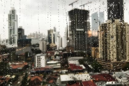 Desde Florida hasta Maine, la costa este de EE.UU. se mantiene atenta ante el aumento de las precipitaciones y el riesgo de inundaciones