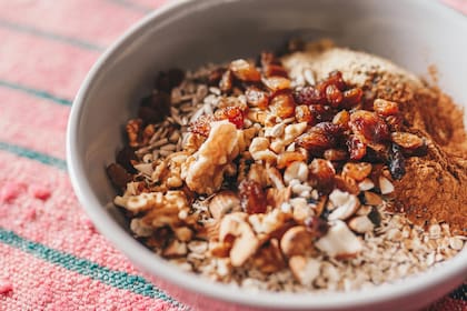 Desde frutas hasta lácteos: los alimentos para mezclar con avena