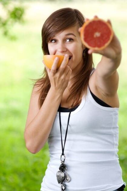 Desde frutillas hasta la piña, hay muchas frutas ideales para comer en el verano
